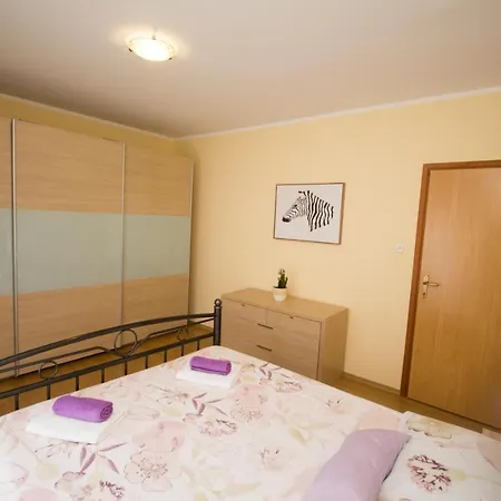 Beautiful Holiday House Emma With Private Pool Kanfanar
