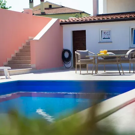 Сasa de vacaciones Beautiful Holiday House Emma With Private Pool Kanfanar